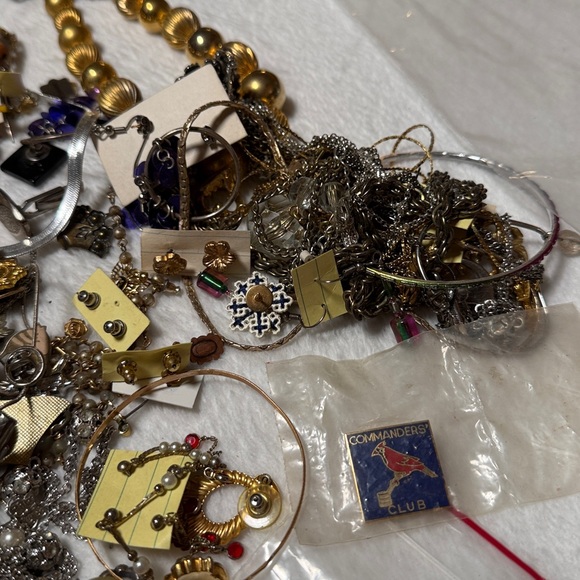 Mixed Jewelry Lot with Gold and Silver Tones - Picture 4 of 6